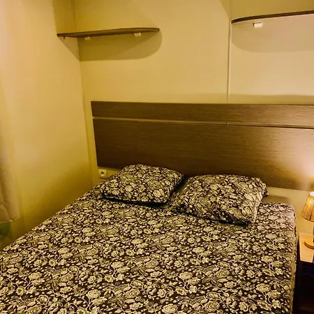 Ferienhaus Mobilhome L'aincontournable - 6 Personnes - Clim - Terrasse Poncin